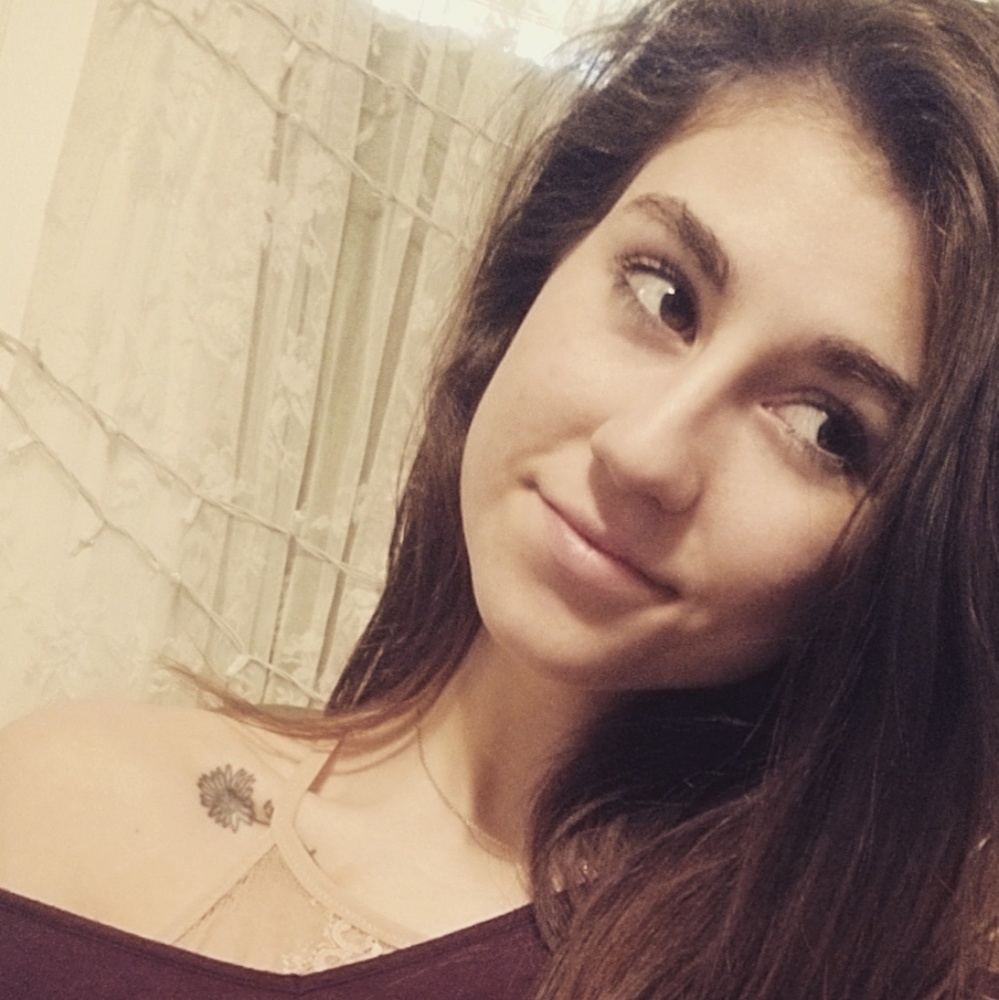 Meet your Posher, Victoria